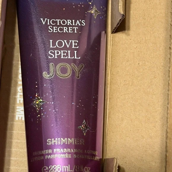 Victoria's Secret Love Spell And PureSeduction Joy Lotion NIB Full Size - Picture 2 of 3